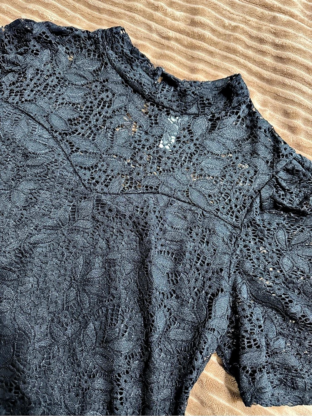 Perception Concept Black Lace Short Sleeve Blouse Size Medium